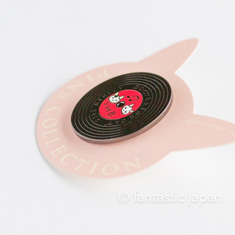 Pottering Cat hard enamel pin -red record-