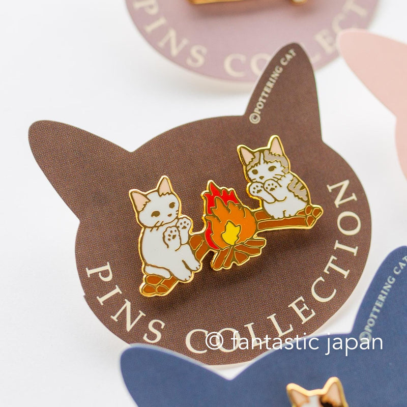 Pottering Cat hard enamel pin -camp fire-