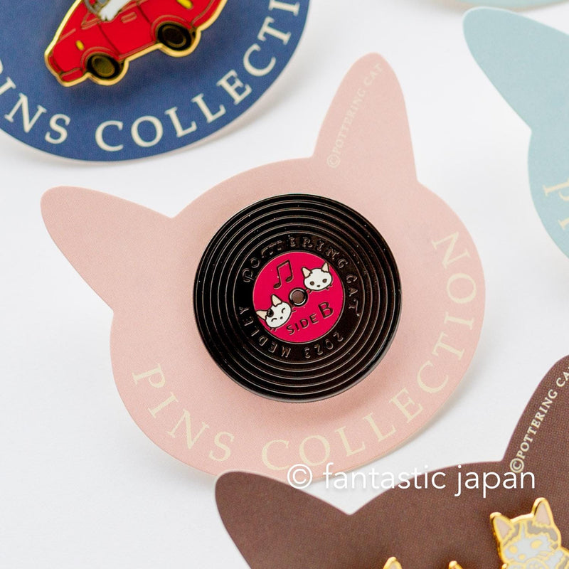 Pottering Cat hard enamel pin -red record-