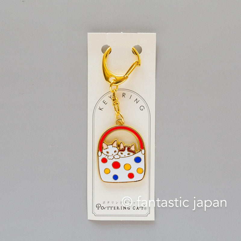 Pottering cat metal Key chain -polka dot bag-