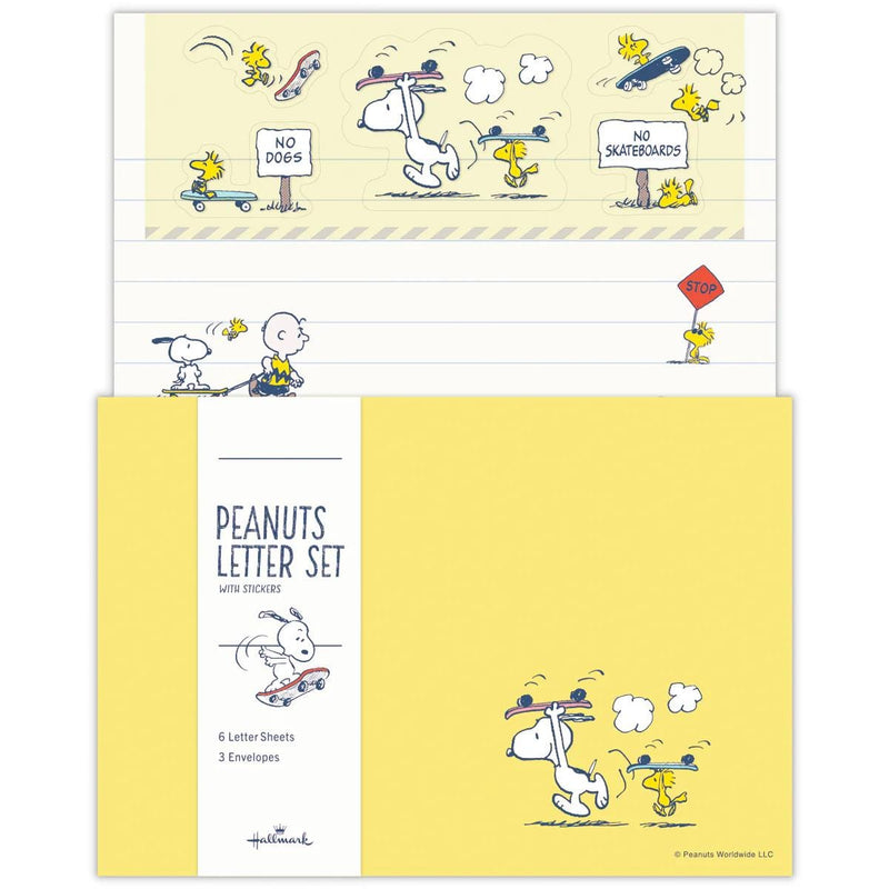 Hallmark / Peanuts Snoopy letter set / Let&
