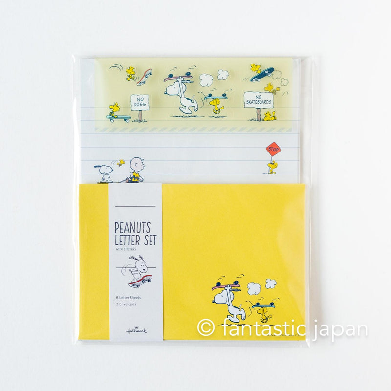 Hallmark / Peanuts Snoopy letter set / Let&