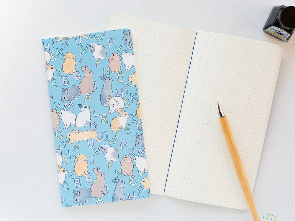 Senmu Notebook Rbbit Thread binding slim notebook -rabbit and alphabet- – Fantastic Japan