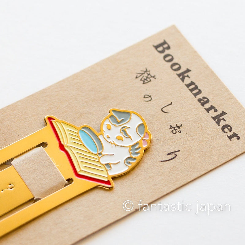Pottering Cat bookmark -magnifying glass-