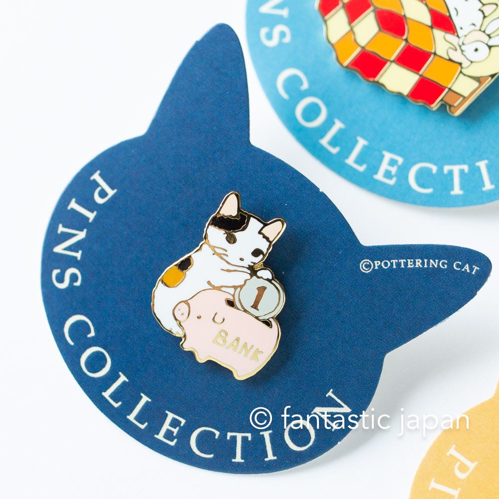 Pottering Cat hard enamel pin -piggy bank- – Fantastic Japan