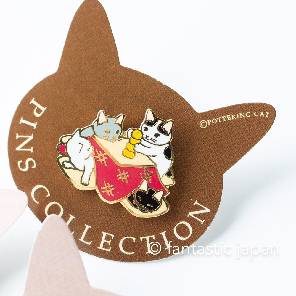 Pottering Cat hard enamel pin -kotatsu- – Fantastic Japan