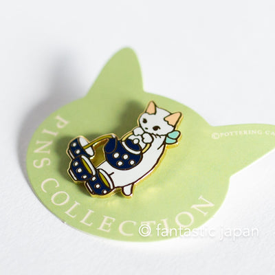 Pottering Cat hard enamel pin -Japanese tea-