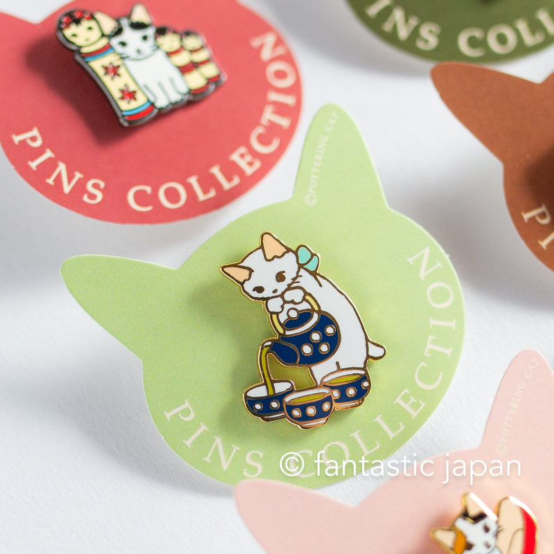 Pottering Cat hard enamel pin -Japanese tea-